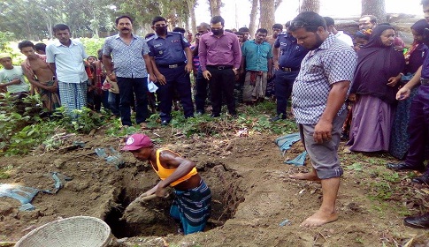 ২ বছর পর কবর থেকে লাশ উত্তোলন করার সময় পাওয়া যায়নি লাশ