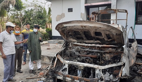 সালথায় ক্ষতিগ্রস্ত সরকারি স্থাপনা দেখলেন সাবেক এমপি জুয়েল চৌধুরী