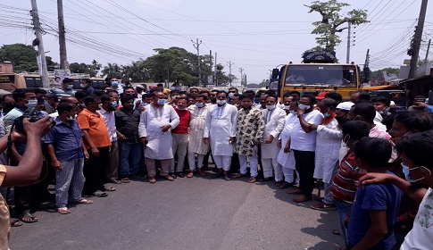 ফরিদপুর জেলা পরিবহন শ্রমিক ইউনিয়নের বিক্ষোভ 