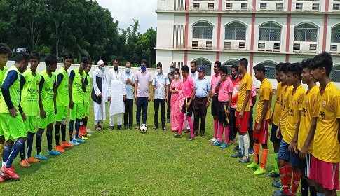 সালথায় বঙ্গবন্ধু জাতীয় গোল্ডকাপ ফুটবল টুর্ণামেন্টের উদ্বোধন