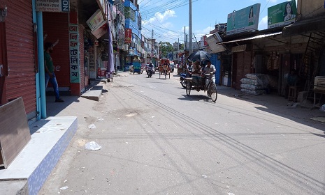 ফুলবাড়ীতে প্রচণ্ড দাবদাহ, জনজীবন বিপর্যস্ত