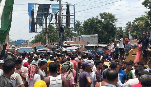 রাজৈরে অবৈধ স্থাপনা উচ্ছেদ, প্রতিবাদে ঢাকা-বরিশাল মহাসড়ক অবরোধ