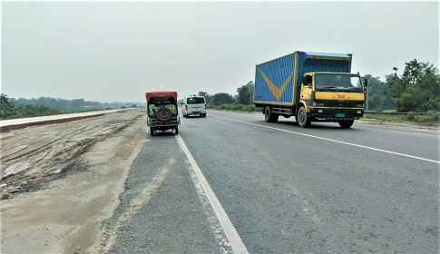 এবারের ঈদ যাত্রায় ভোগান্তি বাড়াবে ফিটনেসবিহীন গাড়ী