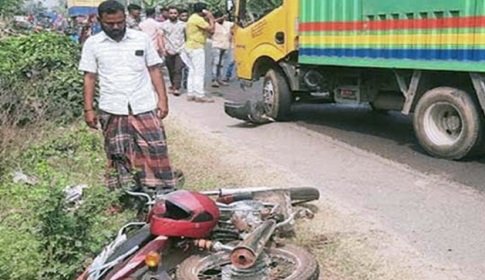 ঘাটাইলে কাভার্ডভ্যান-মোটরসাইকেলের মুখোমুখি সংঘর্ষে নিহত ২