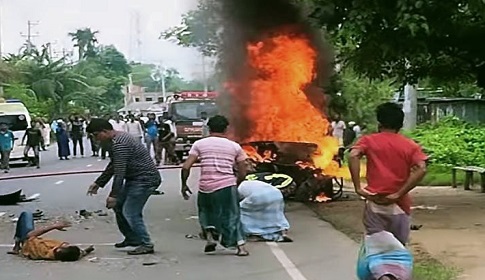 টাঙ্গাইলে প্রাইভেটকার-ট্রাক্টরের মুখোমুখি সংঘর্ষে নিহত ২