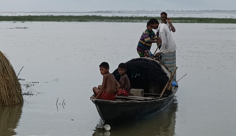 কুড়িগ্রামে বন্যা পরিস্থিতির অবনতি, ৯০ হাজার মানুষ পানিবন্দি