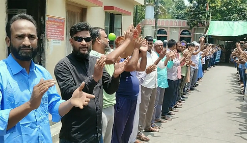 বাগেরহাটে ৬ষ্ঠ দিনের মত কর্মবিরতিতে পল্লী বিদ্যুৎ সমিতির কর্মকর্তা-কর্মচারীরা