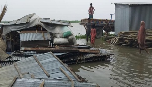 গাইবান্ধায় লক্ষাধিক মানুষ পানিবন্দী