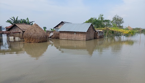 কুড়িগ্রামের বন্যা পরিস্থিতি অপরিবর্তিত, দুর্ভোগ বেড়েছে বানভাসীদের