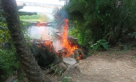 নগরকান্দায় চায়না দুয়ারী জাল জব্দ ও পুড়িয়ে ধ্বংস