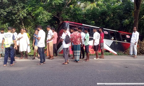 বাগেরহাটে দুটি পরিবহনের সংঘর্ষে ভারতীয় নাগরিক নিহত 