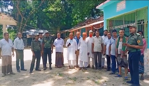 মহম্মদপুরে নহাটা কালীবাড়ী মন্দির পরিদর্শন করেন আনসার ভিডিপি সদস্যরা