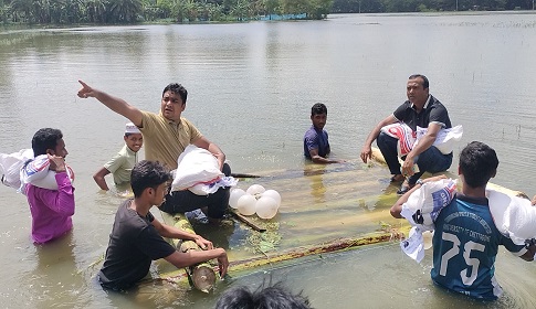 নোয়াখালীর সুবর্ণচরে বন্যার্তদের পাশে ত্রাণ নিয়ে কেন্দ্রীয় ছাত্রদল 