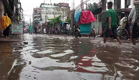 বাগেরহাটের রাস্তঘাটসহ নিম্নাঞ্চল প্লাবিত, ডুবে গেছে সুন্দরবন