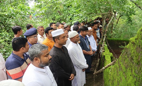 বৈষম্যবিরোধী ছাত্র আন্দোলনে শহীদ পরিবারের সাথে পুলিশের মতবিনিময়