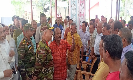 ধামরাই থানা ও যশোমাধব মন্দির পরিদর্শন করলেন সাভার সেনানিবাসের জিওসি মেজর জেনারেল মো. মঈন খান