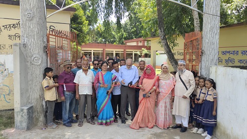 ড. নিম হাকিম ও বসুন্ধরা শুভ সংঘের সহযোগিতায় বাউন্ডারি গেটের দু:খ ঘুচল ৬২ বছর পর