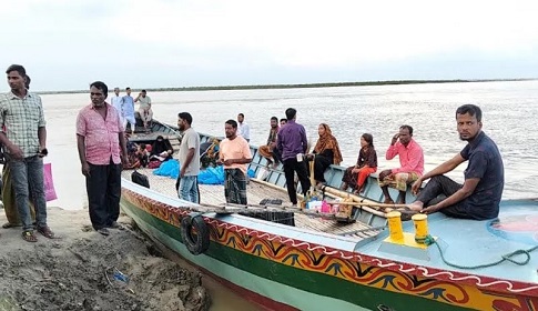 তিন পুরুষের দখলে থাকা খেয়াঘাট ছাড়ার জন্য হুমকি