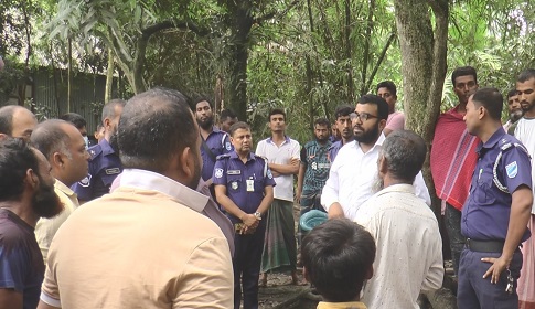 ময়না তদন্তের জন্য লাশ উত্তোলনে দুই পরিবারের আপত্তি