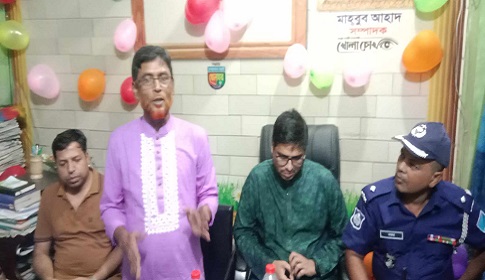 নগরকান্দায় দৈনিক খোলা চোখ সম্পাদকের জন্মদিন পালিত