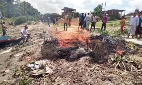 ভৈরবে দেড় হাজার মিটার রিং ও কারেন্ট জাল জব্দ