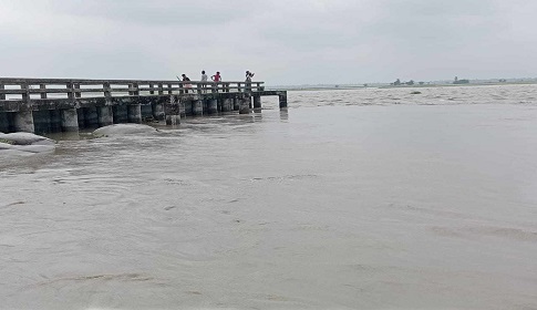 কুড়িগ্রামে তিস্তা নদীর পানি কমলেও দেখা দিয়েছে ভাঙন