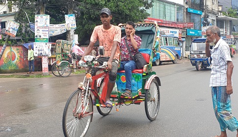 শহরজুড়ে অবৈধ ব্যাটারি চালিত অটোরিকশার রাজত্ব, দুই মাসেই বৃদ্ধি পেয়েছে কয়েকগুণ