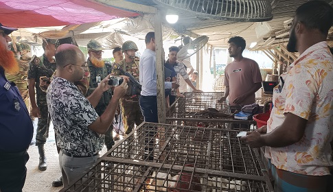 টুঙ্গিপাড়ায় মূল্য তালিকা না থাকায় ৯ ব্যবসায়ীকে ১৯ হাজার টাকা জরিমানা