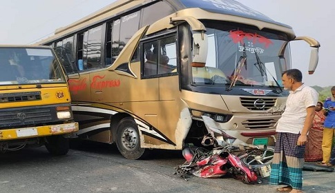 শ্যামনগরে সড়ক দুর্ঘটনায় মোটরসাইকেল চালক নিহত 