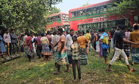 গাজীপুরে পিকনিকের বাসে বিদ্যুৎস্পৃষ্ট হয়ে ৩ শিক্ষার্থী নিহত