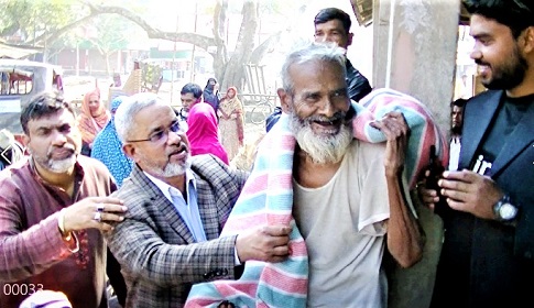 মগড়ায় বিএনপি নেতা টুকুর পক্ষে শীতবস্ত্র বিতরণ