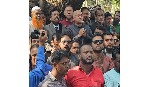 আ.লীগের সন্ত্রাস-নৈরাজ্যের প্রতিবাদে রাজবাড়ীতে বিএনপির বিক্ষোভ সমাবেশ