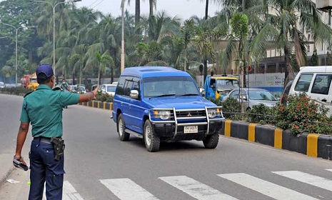 ‘সরকারি গাড়ি উল্টোপথে গেলেই মামলা’