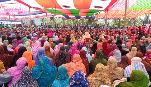 ঝিনাইদহে জামায়াতের নারী নেত্রীদের ওপর সন্ত্রাসী হামলার প্রতিবাদে নারী সমাবেশ